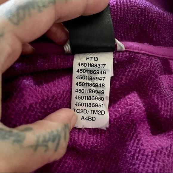 The North Face Crescent Magenta Fleece Sweater - Picture 10 of 10